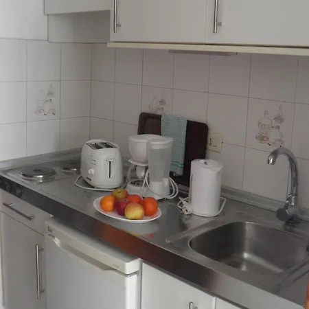 מלון דירות Ocean 2*